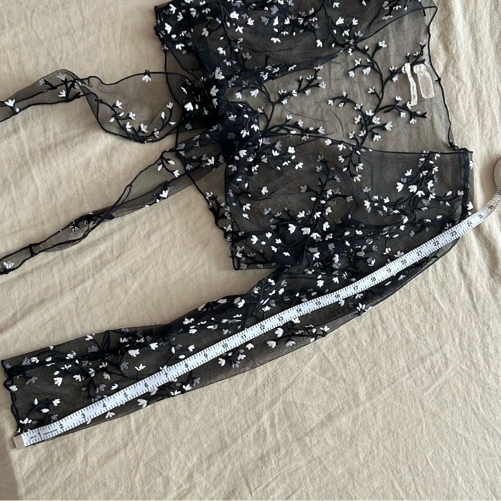 Urban Outfitters Black Sheer Floral-Embroidered Shrug - Picture 5 of 7